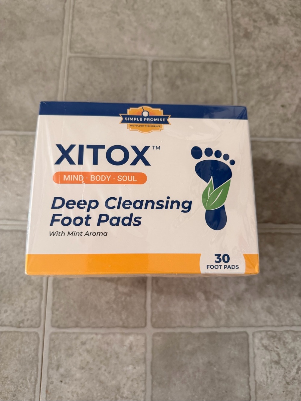 XITOX Deep Cleansing Foot Pads with Mint Aroma - White & Blue